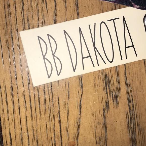 BB Dakota Dress - Picture 2 of 4